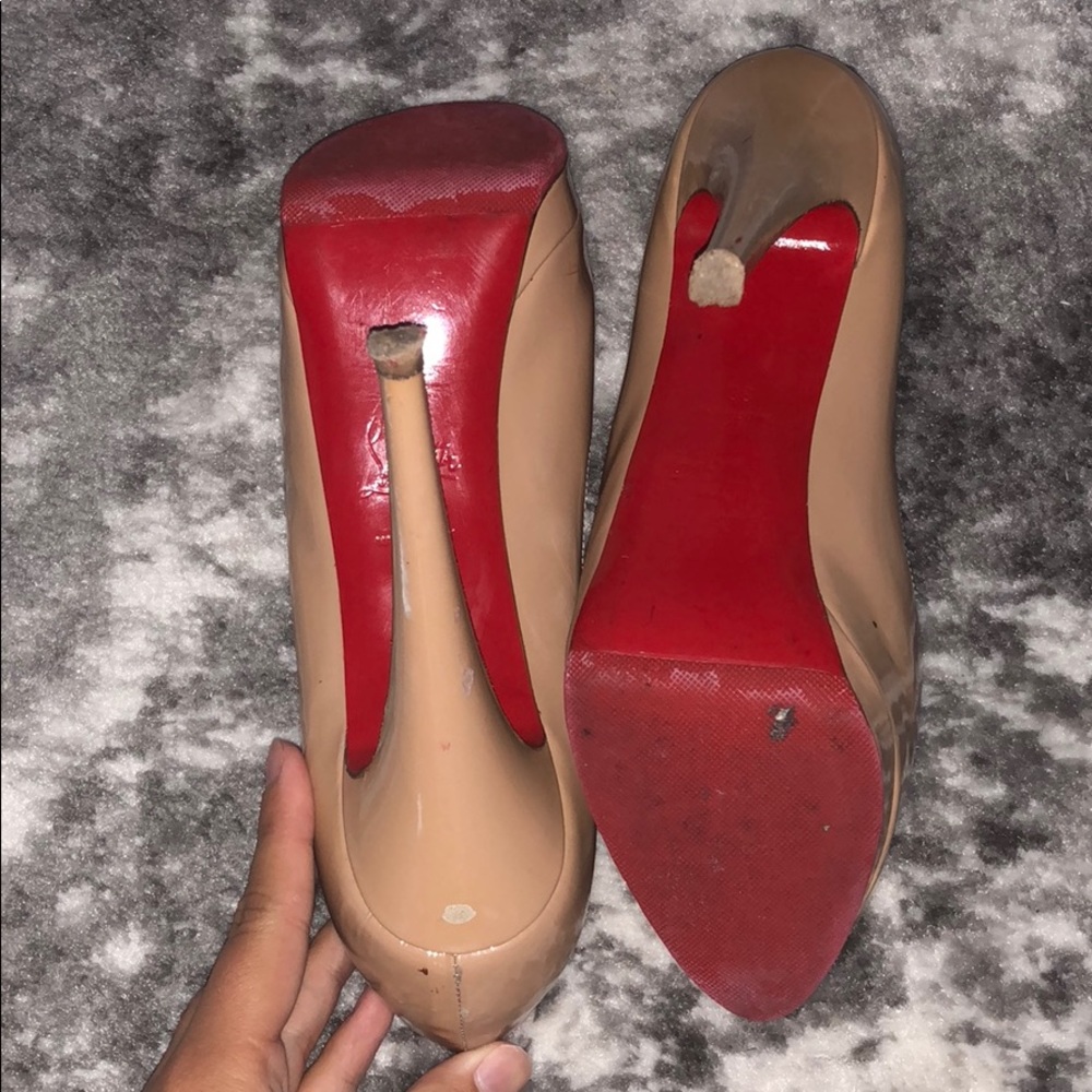 Christian louboutin stilettos - Picture 3 of 5